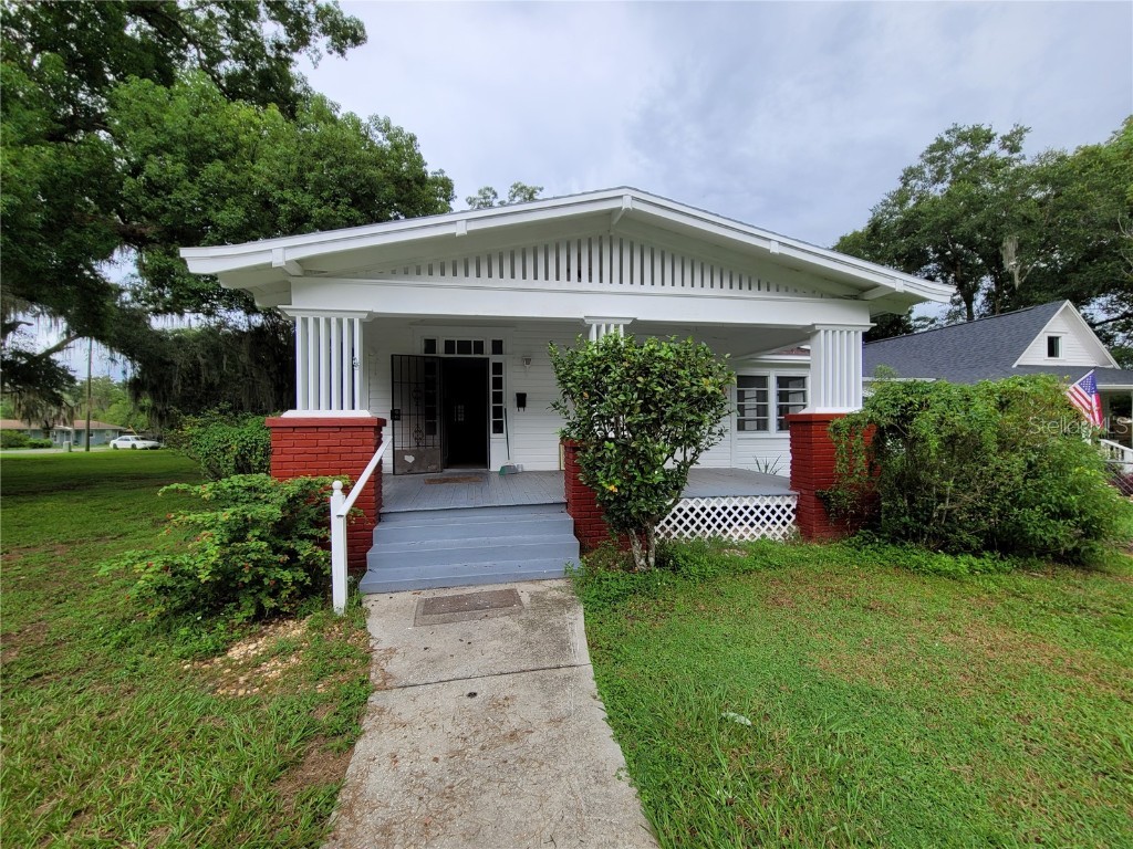 5528 11th Street Zephyrhills FL 33542 U8184219 image1