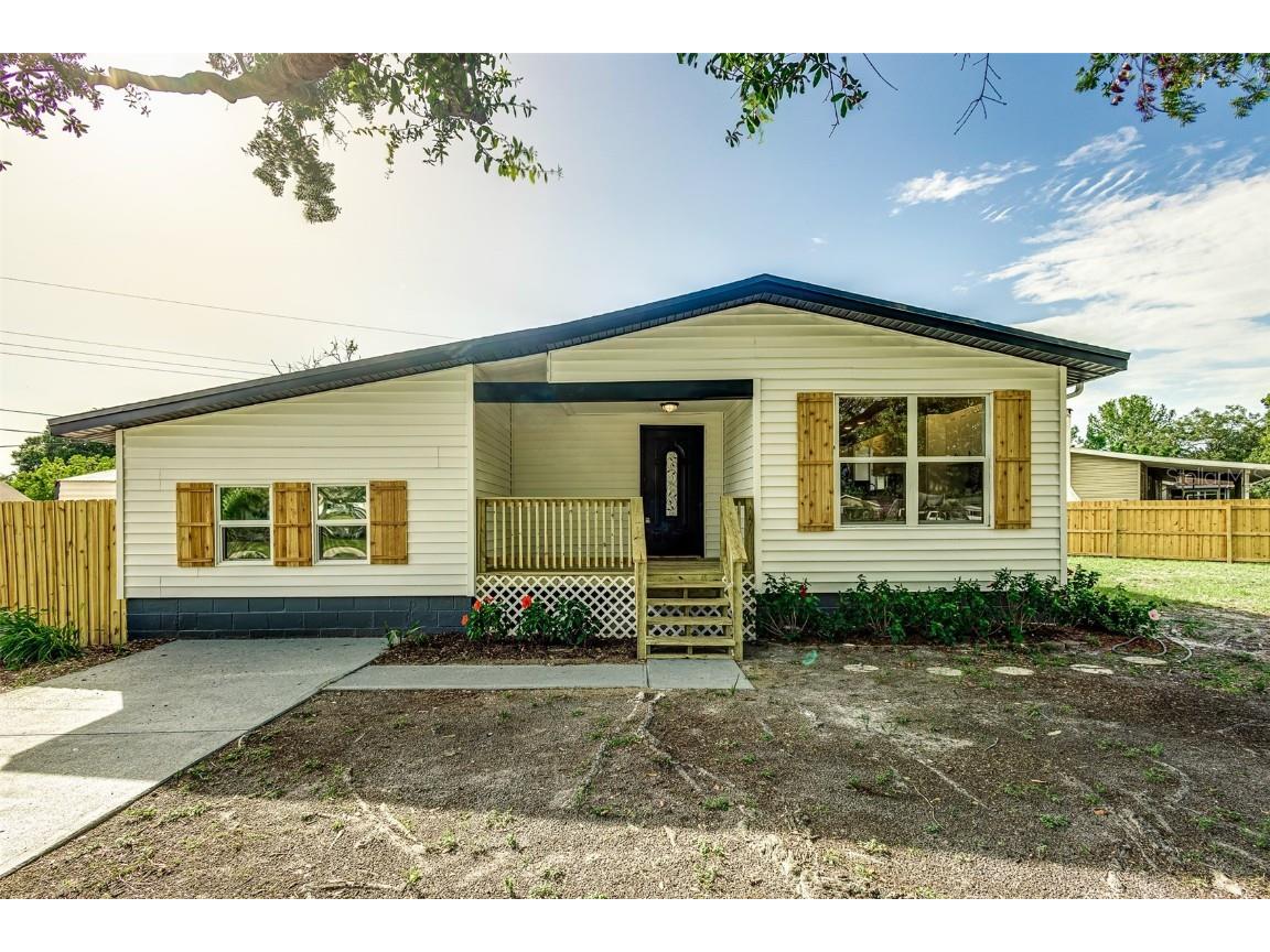 5528 43rd Street E Bradenton FL 34203 T3460838 image1