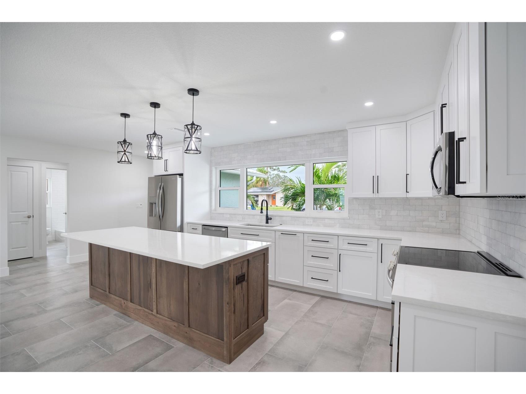5528 Briarcliff Drive Sarasota FL 34232 A4694629 image8