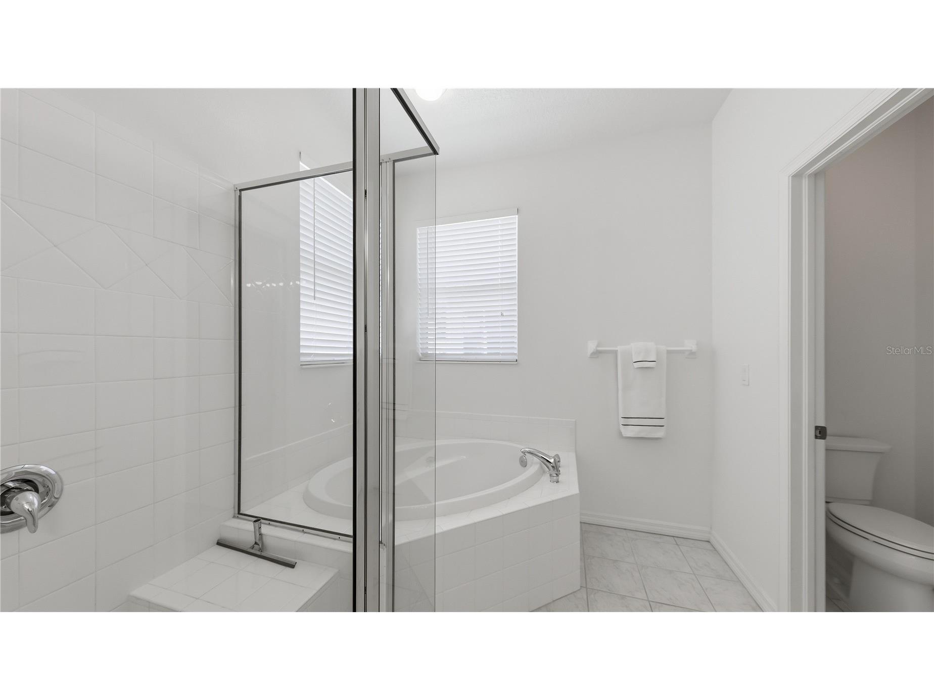 5528 Burnt Branch Circle Sarasota FL 34232 A4687561 image39