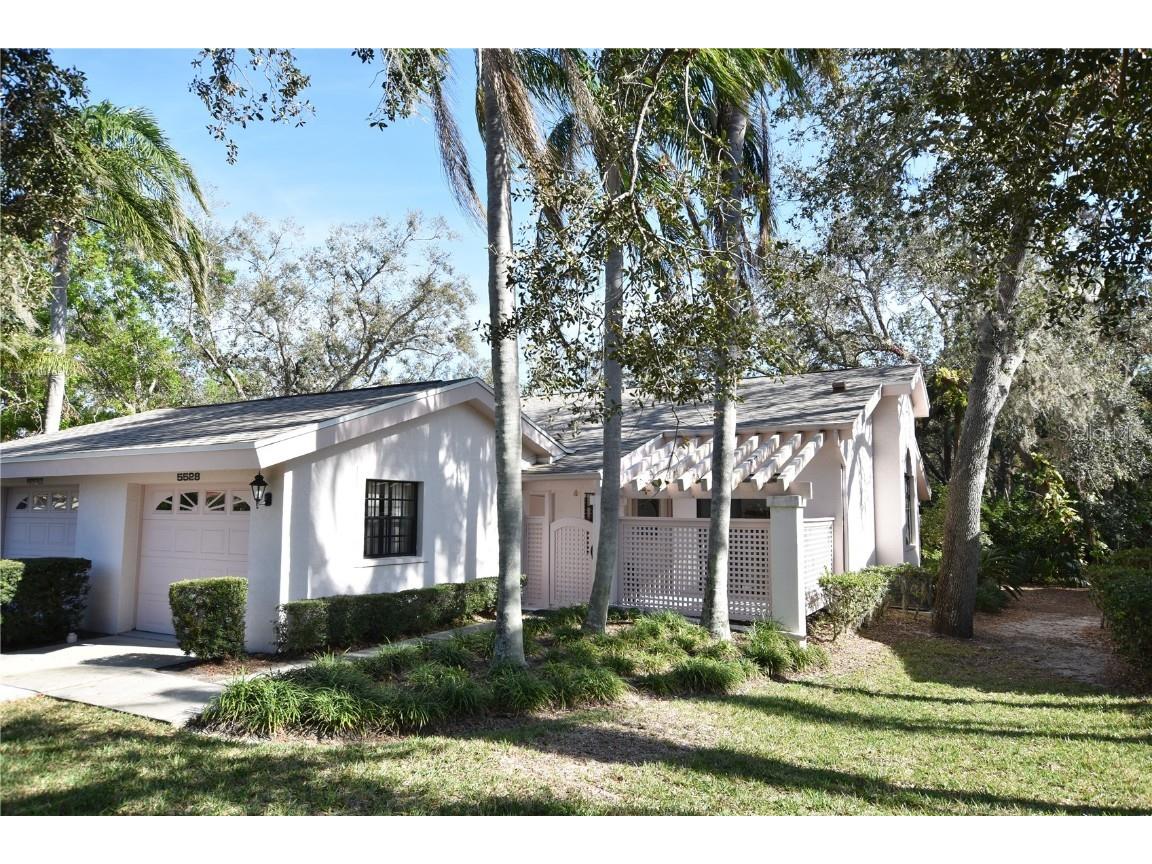 5528 Hampstead Heath #2 Sarasota FL 34235 A4641718 image1
