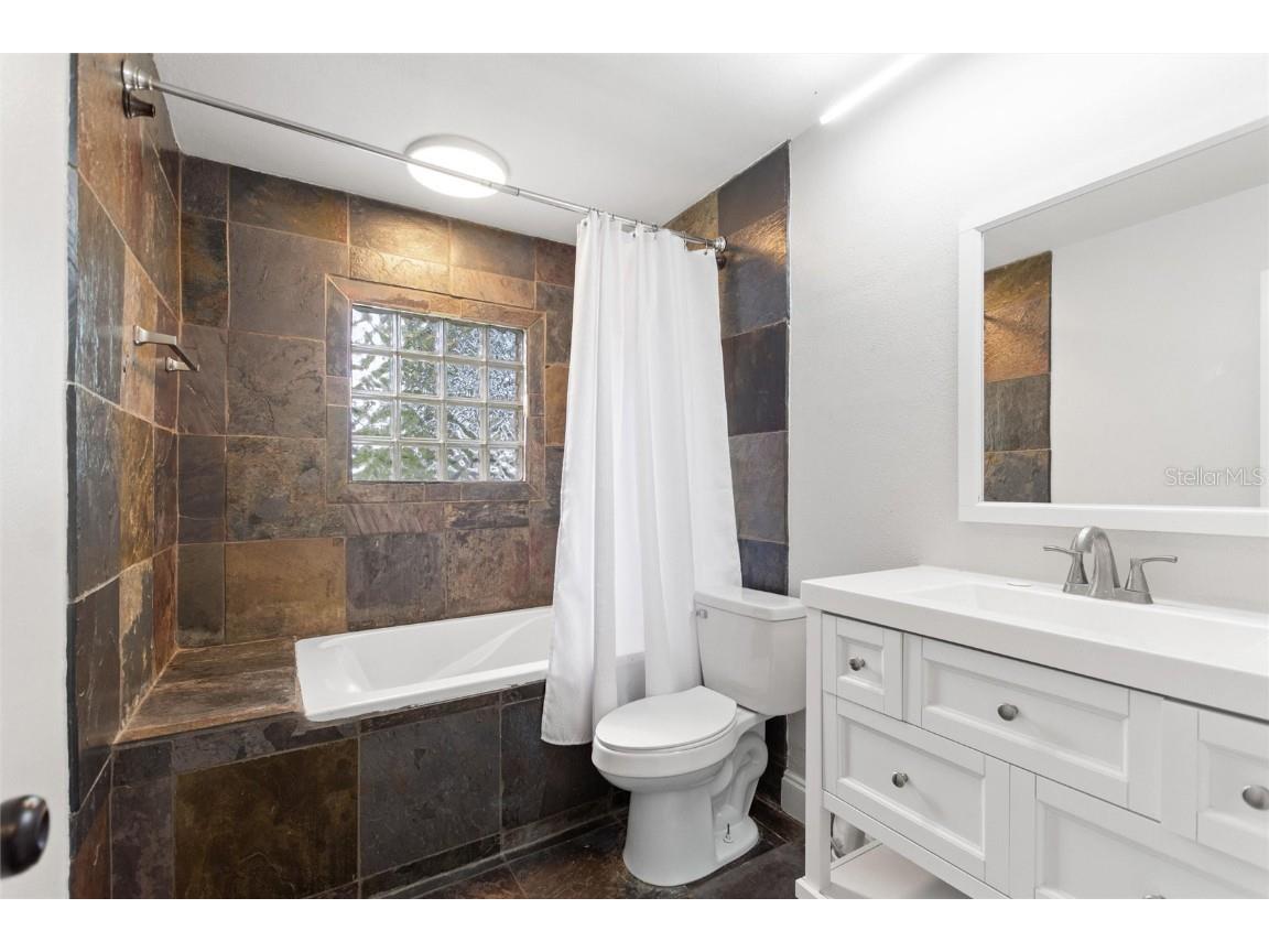 5529 Yorkshire Way Sarasota FL 34231 TB8431380 image24