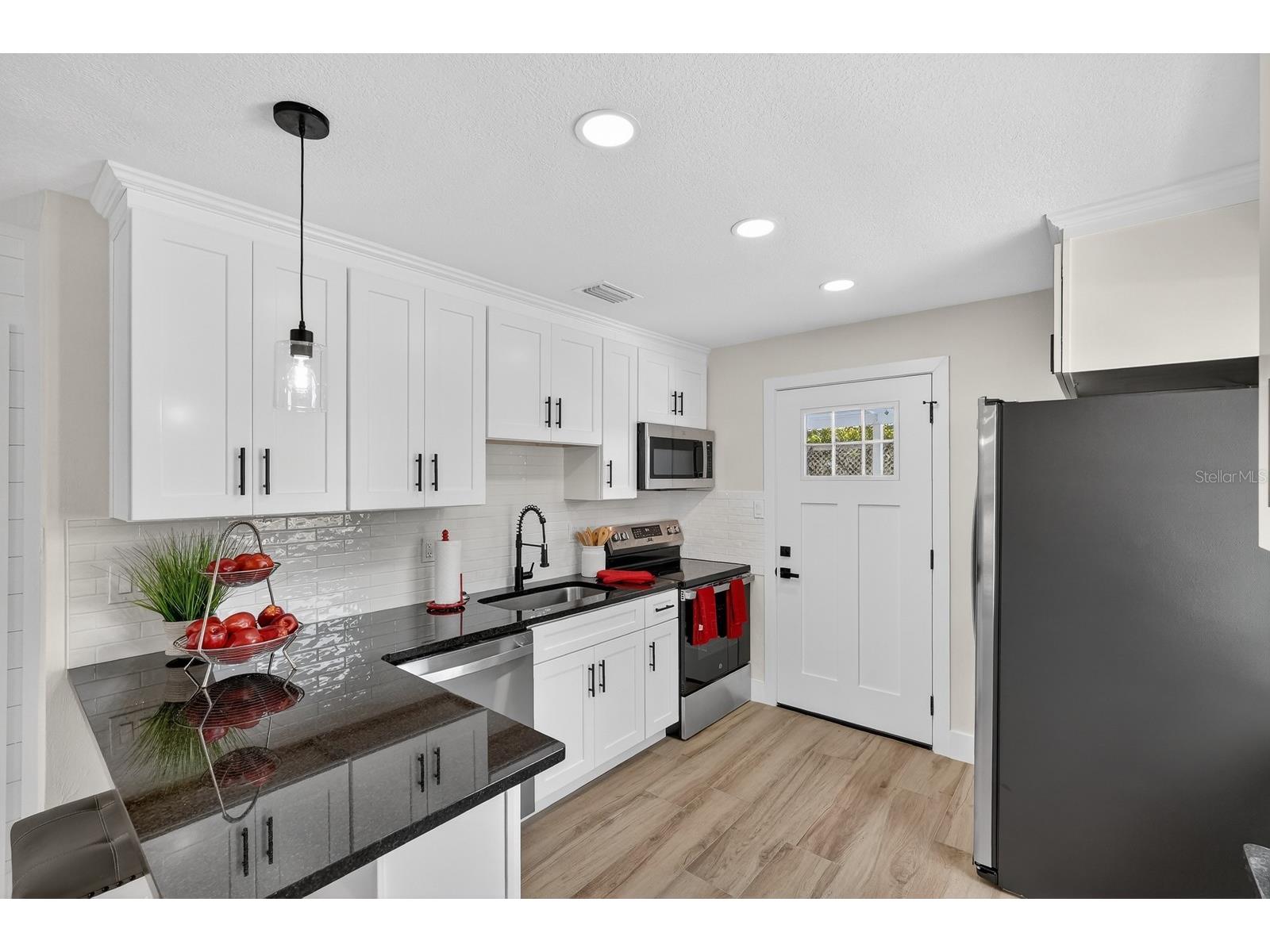 553 Calhoun Street South Daytona FL 32119 V4948303 image13