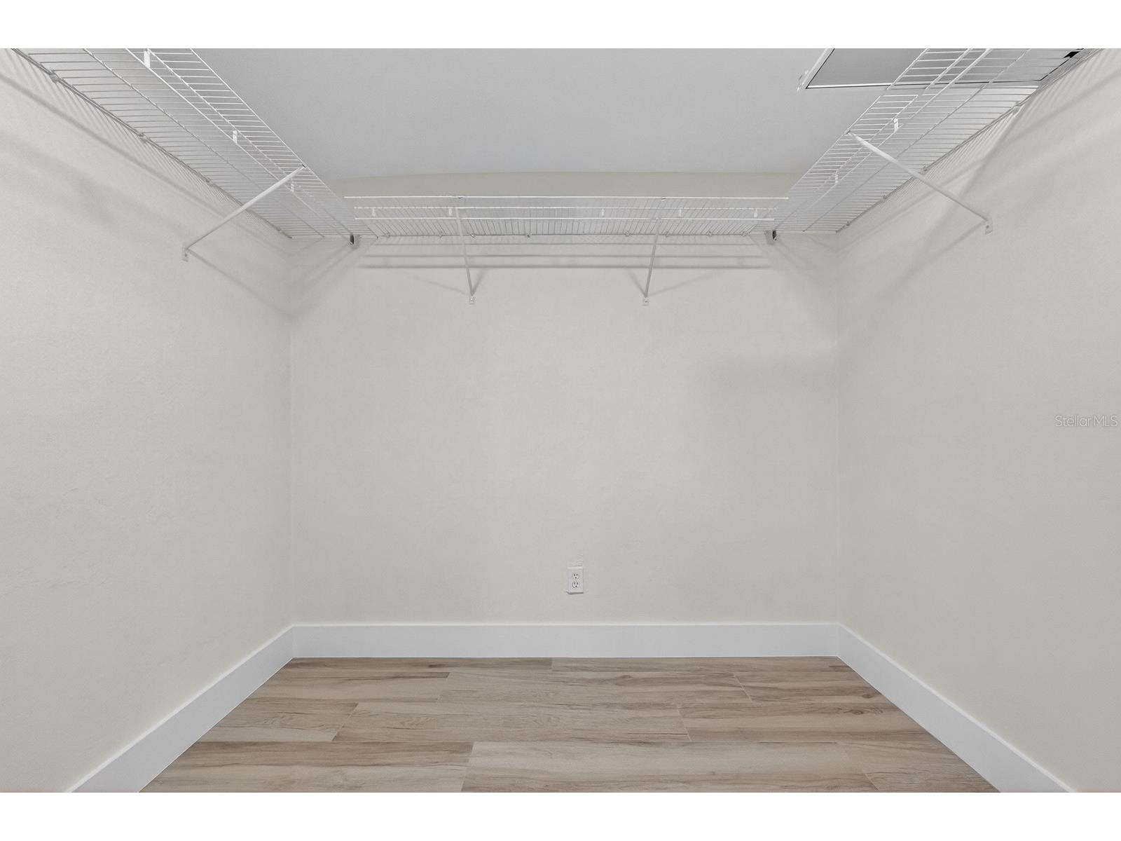 553 Calhoun Street South Daytona FL 32119 V4948303 image15