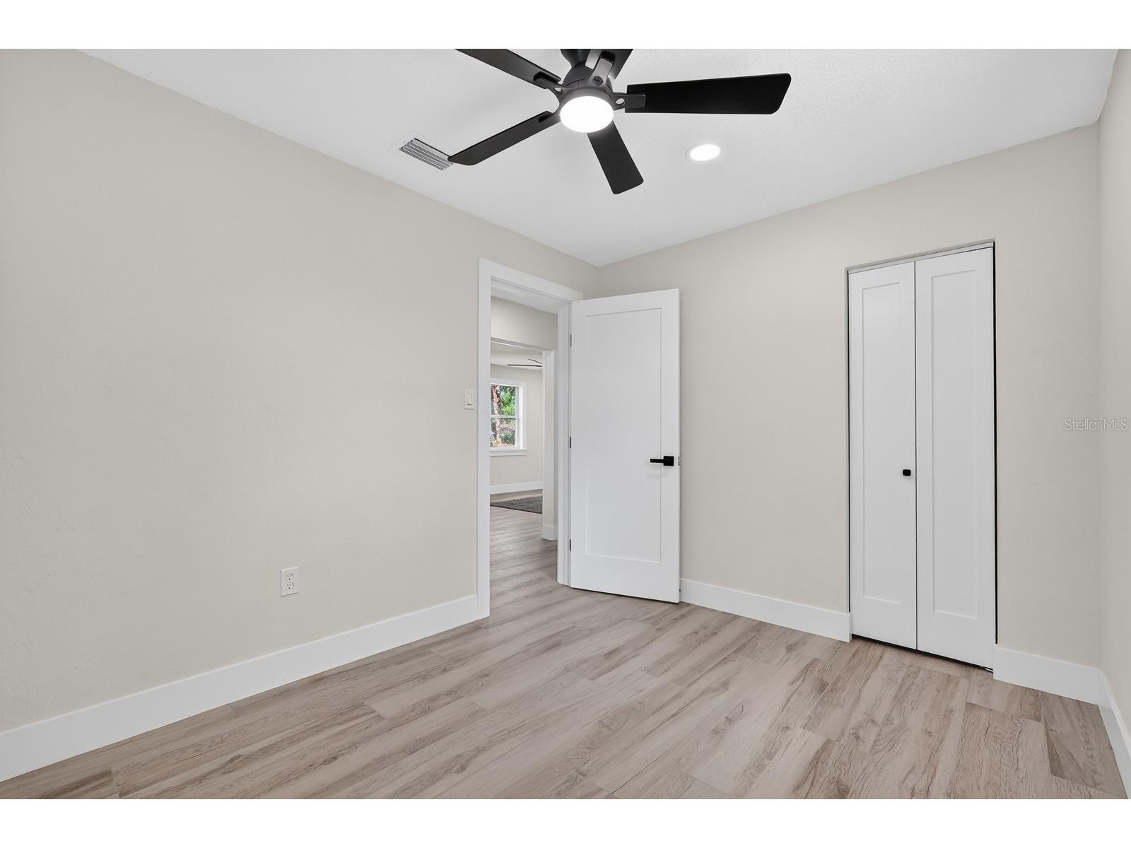 553 Calhoun Street South Daytona FL 32119 V4948303 image17