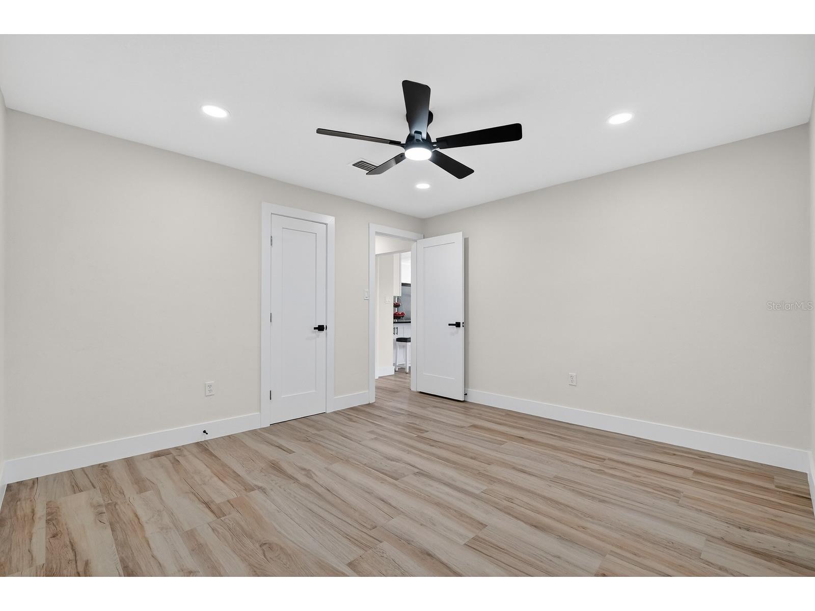 553 Calhoun Street South Daytona FL 32119 V4948303 image4
