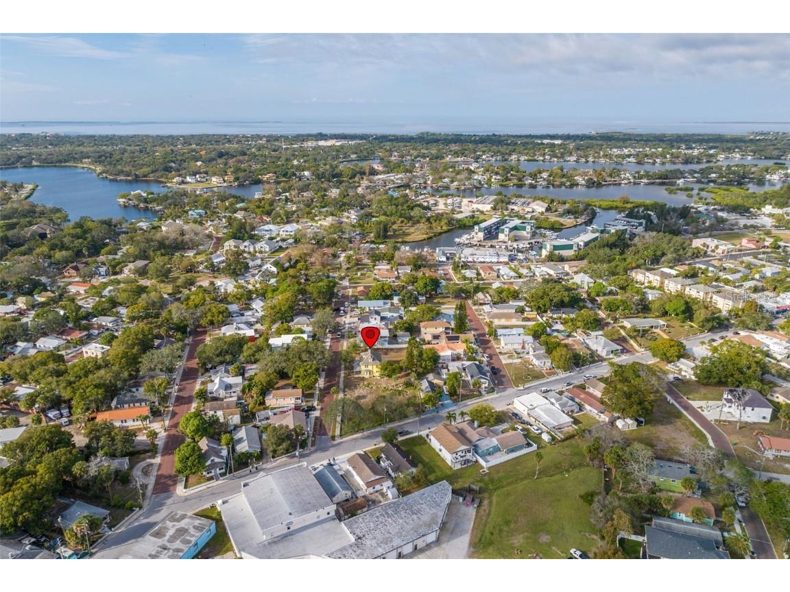 553 Division Street Tarpon Springs FL 34689 U8224317 image36