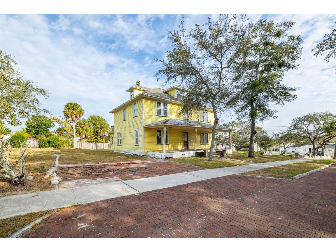 553 Division Street Tarpon Springs FL 34689 U8224317 image5