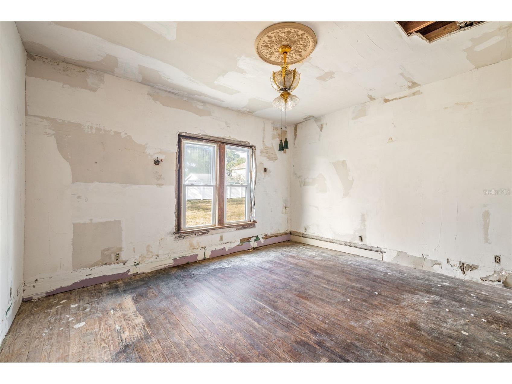 553 Division Street Tarpon Springs FL 34689 U8224317 image12