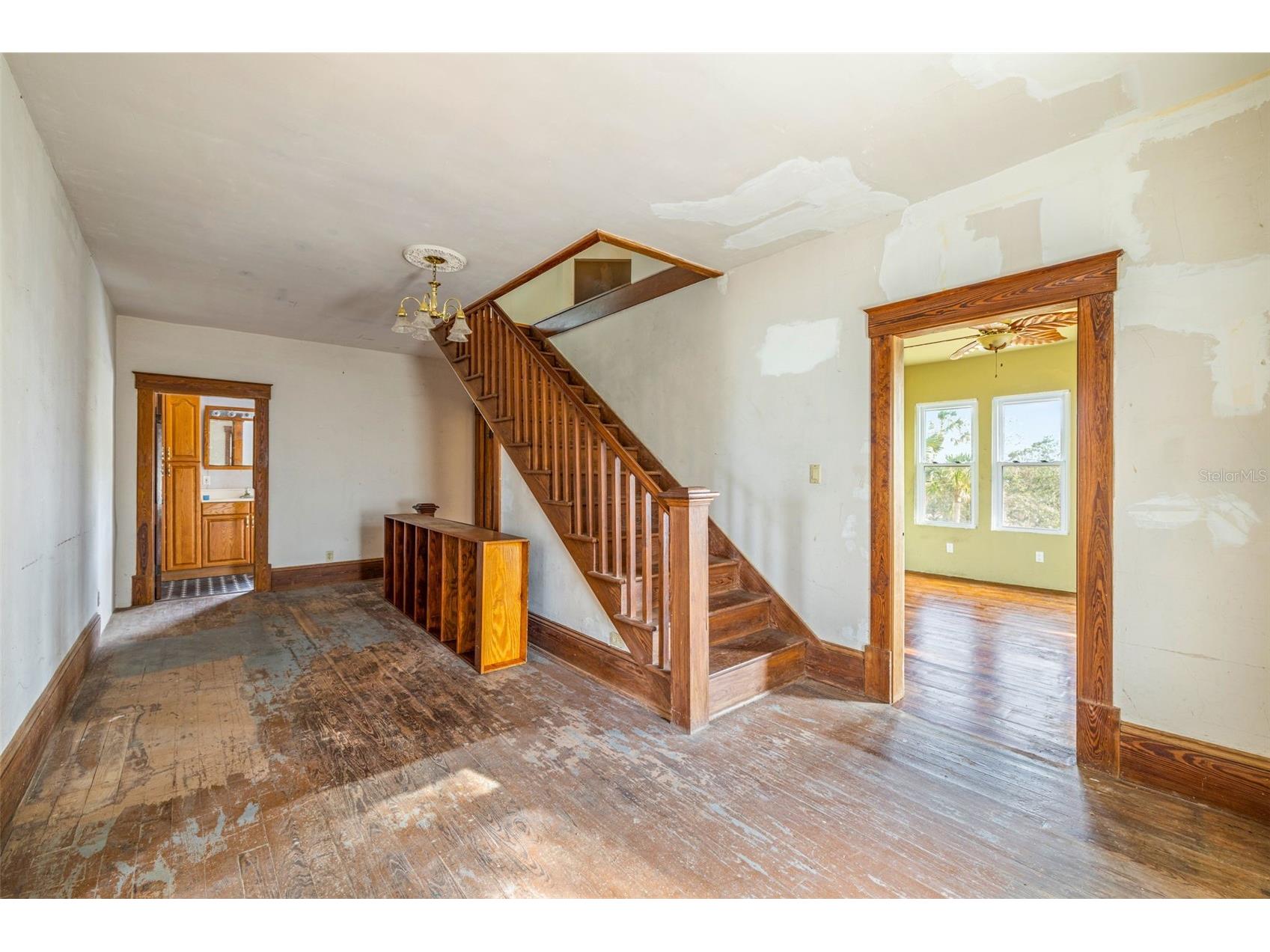 553 Division Street Tarpon Springs FL 34689 U8224317 image18