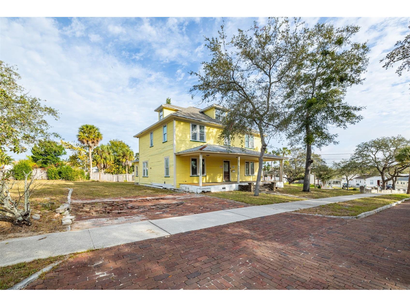 553 Division Street Tarpon Springs FL 34689 U8224317 image5