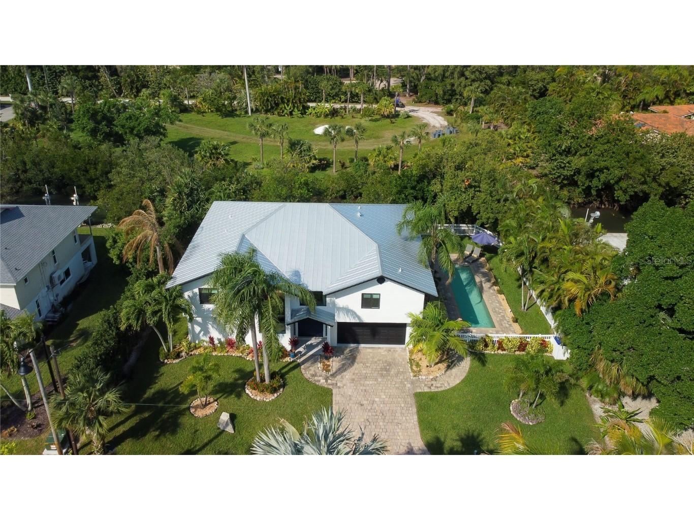 553 Juan Anasco Drive Longboat Key FL 34228 - JUAN ANASCO CANAL A4556393 image1
