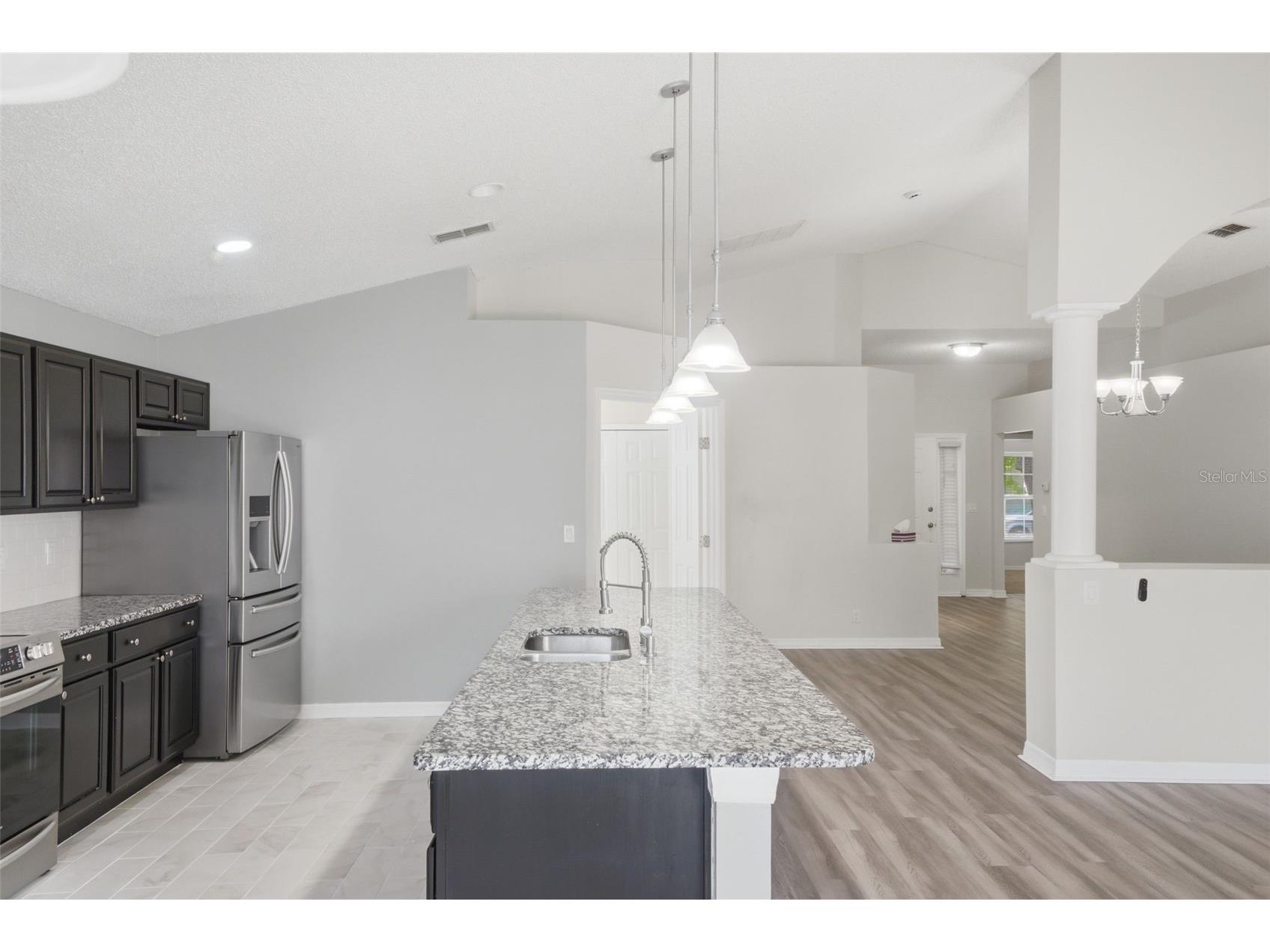 553 Maidenhair Court Orange City FL 32763 V4948795 image6