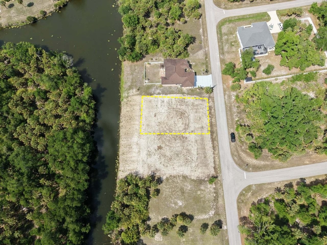 553 Pembroke Drive Port Charlotte FL 33954 C7524917 image1