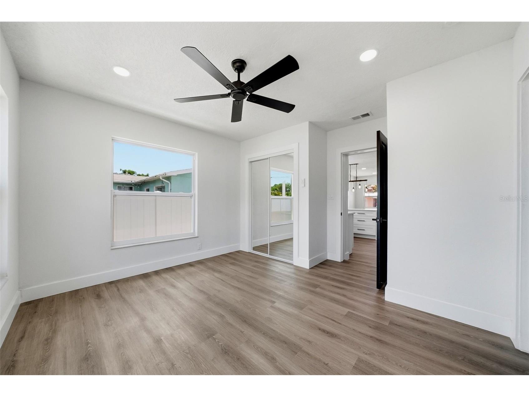 5530 2 Avenue N Saint Petersburg FL 33710 TB8517134 image18