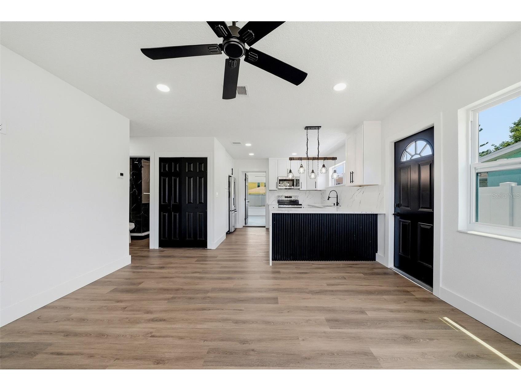5530 2 Avenue N Saint Petersburg FL 33710 TB8517134 image9