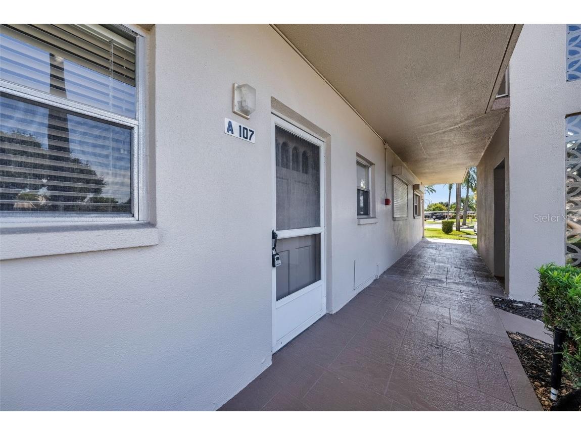 5530 80th Street N #A107 Saint Petersburg FL 33709 U8213586 image1