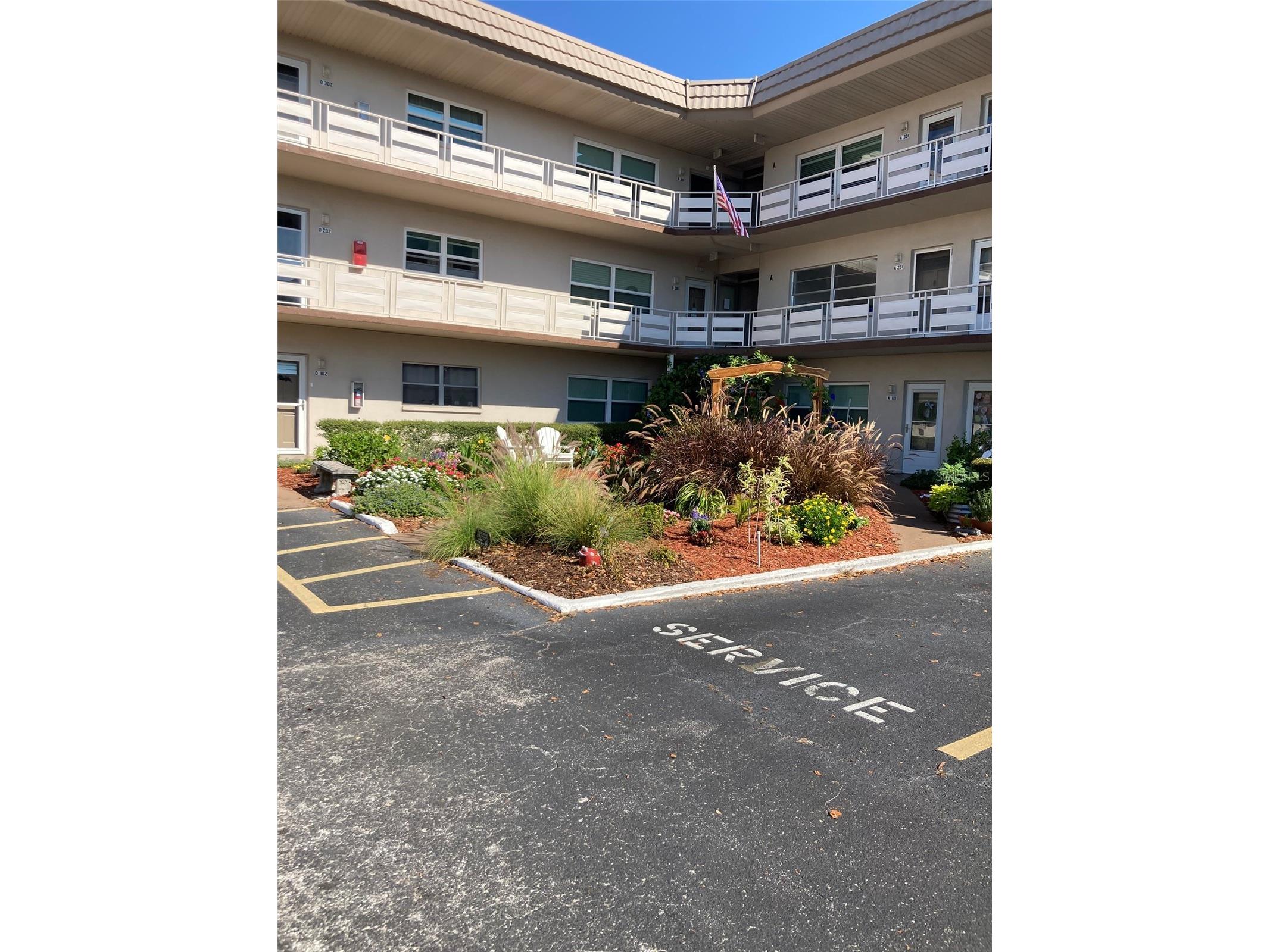 5530 80th Street N #C204 Saint Petersburg FL 33709 TB8492640 image1