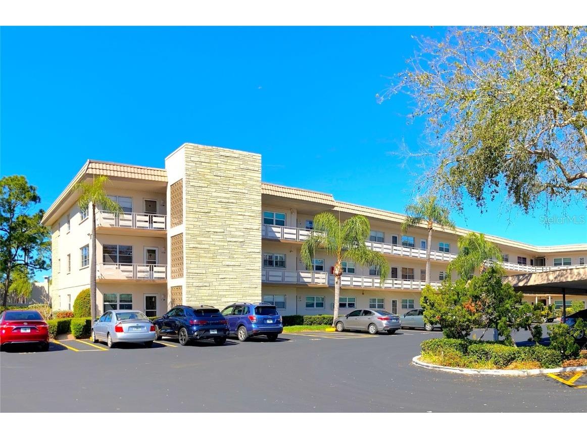 5530 80th Street N #D208 Saint Petersburg FL 33709 U8152279 image1