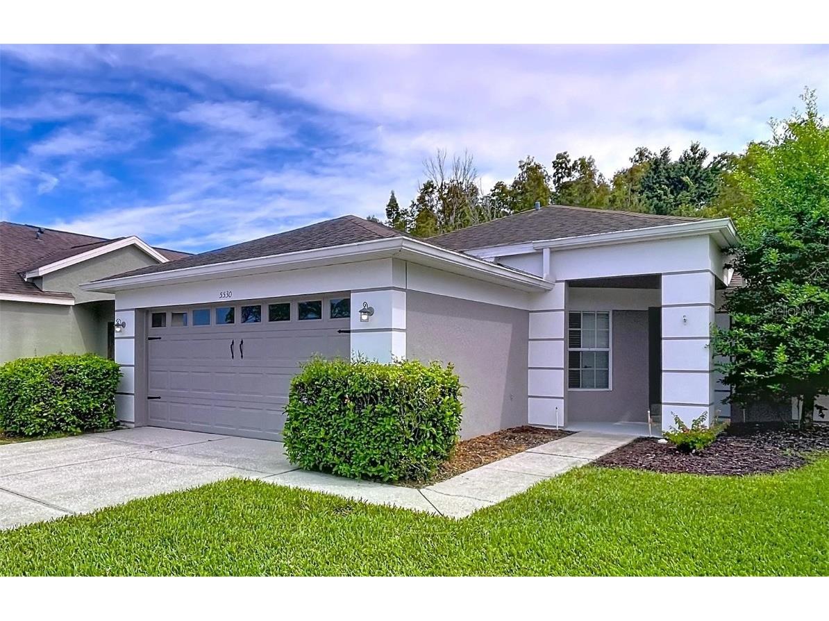 5530 Gallant Fox Court Wesley Chapel FL 33544 W7879030 image1
