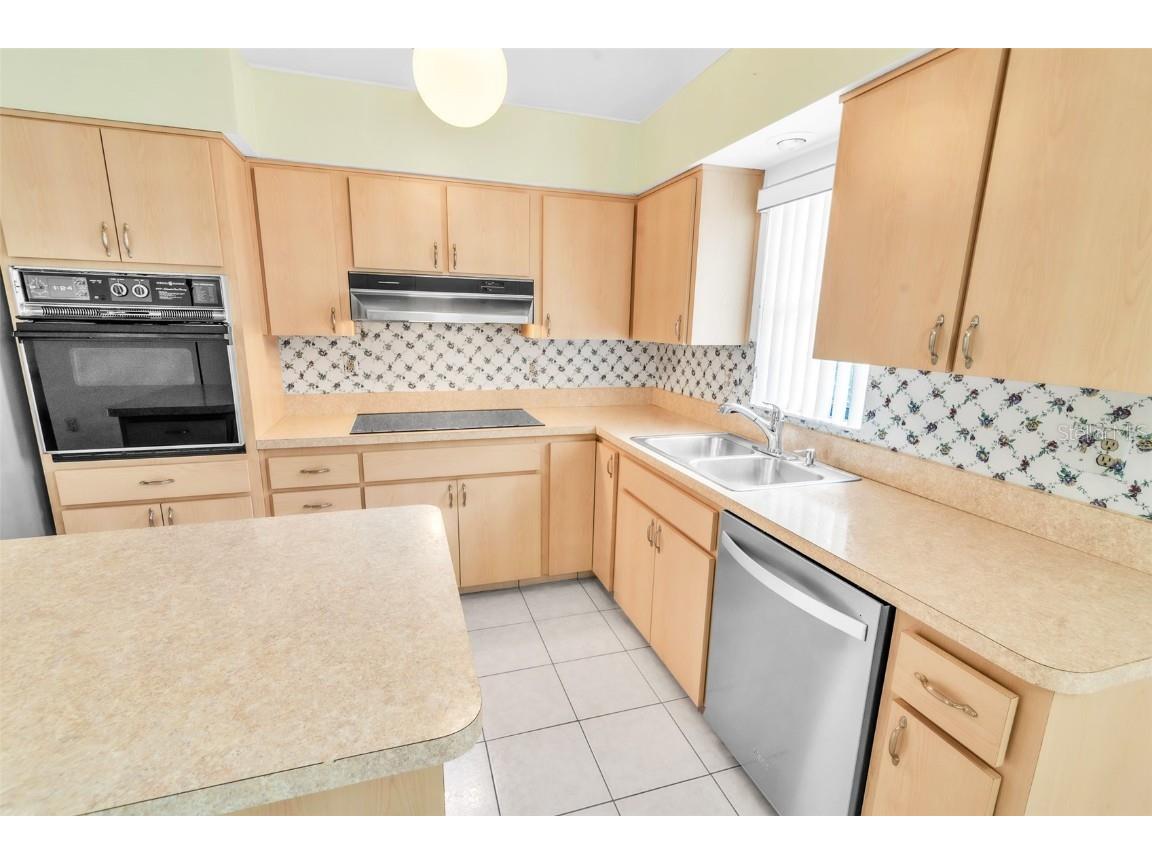 5530 Salem Square Drive N Palm Harbor FL 34685 TB8455364 image12