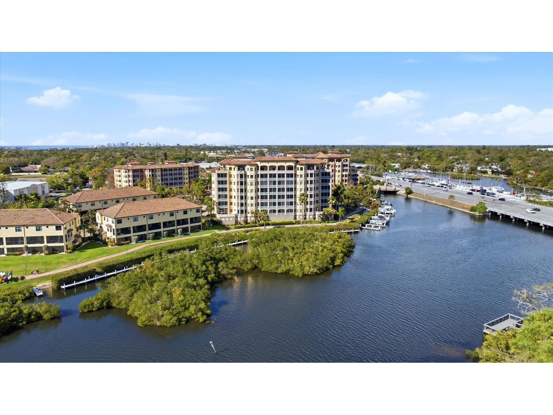 5531 Cannes Circle #603 Sarasota FL 34231 A4685329 image54