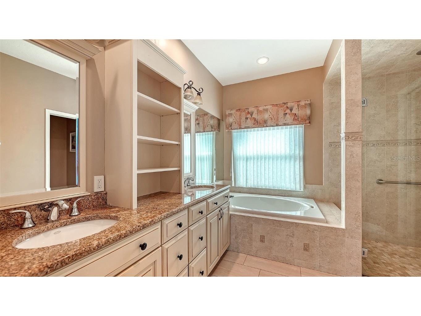 5531 Downham Meadows Sarasota FL 34235 A4670171 image12