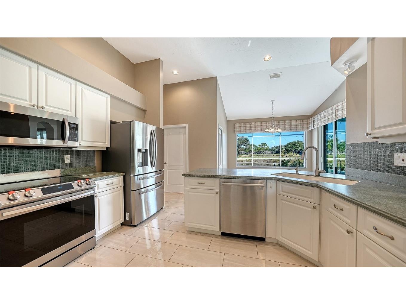 5531 Downham Meadows Sarasota FL 34235 A4670171 image8