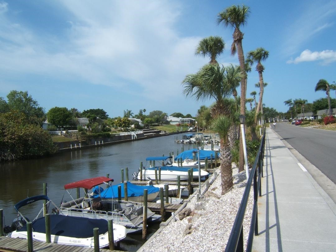 5531 Riverbluff Circle #V9 Sarasota FL 34231 A4662244 image25