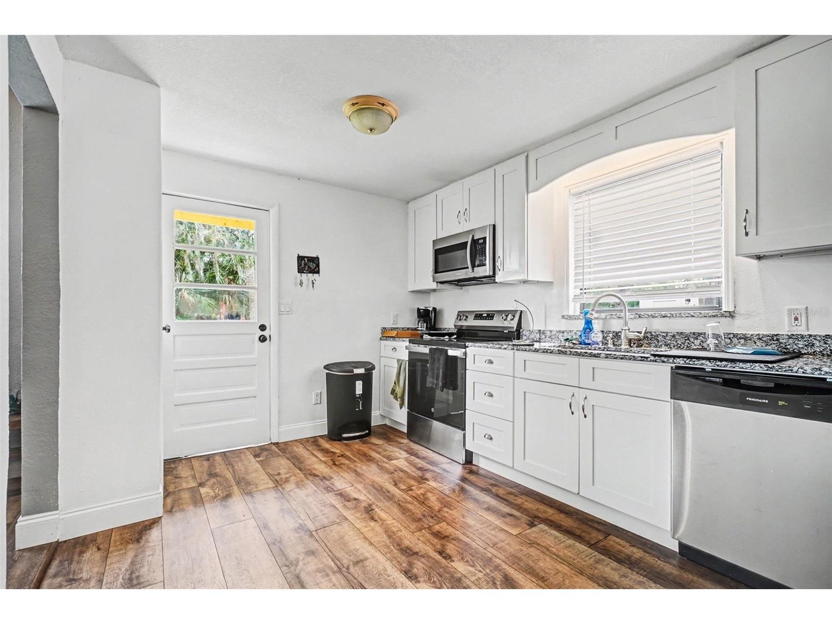 55316 Claire Street Astor FL 32102 - ST.JOHNS RIVER O6376841 image11