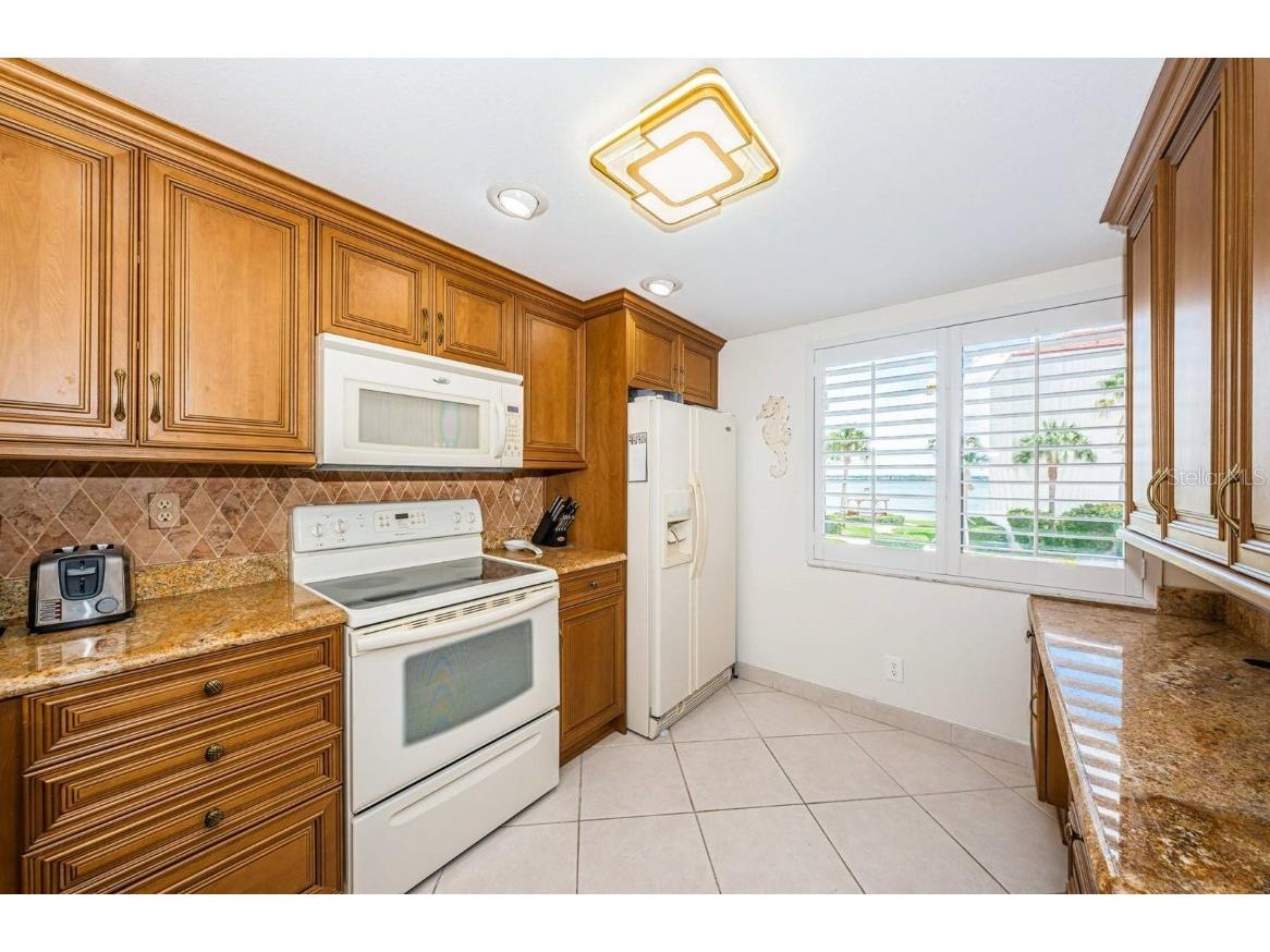 5532 La Puerta Del Sol Boulevard #238 Saint Petersburg FL 33715 U8150423 image10