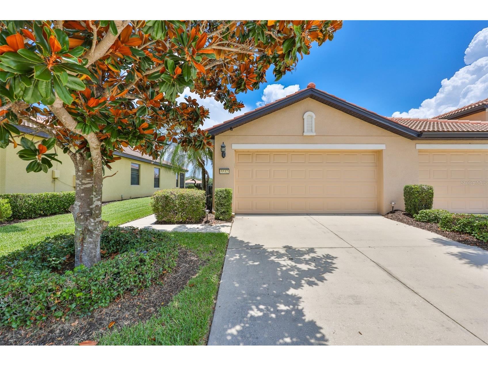 5532 Sunset Falls Drive Apollo Beach FL 33572 - SUNSET FALLS LOOP POND TB8519416 image2