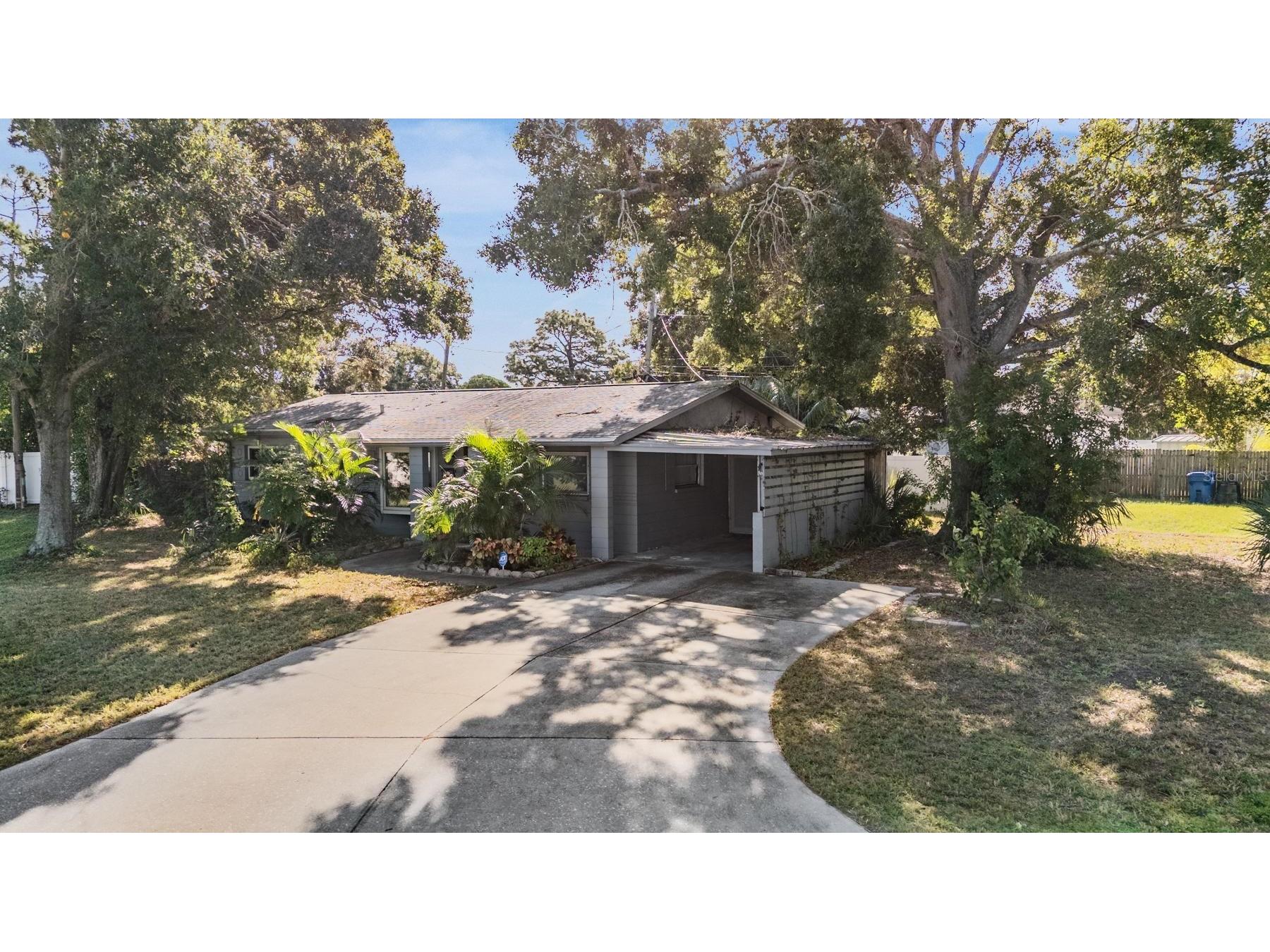 5533 Atlantic Avenue N Saint Petersburg FL 33703 TB8447423 image1