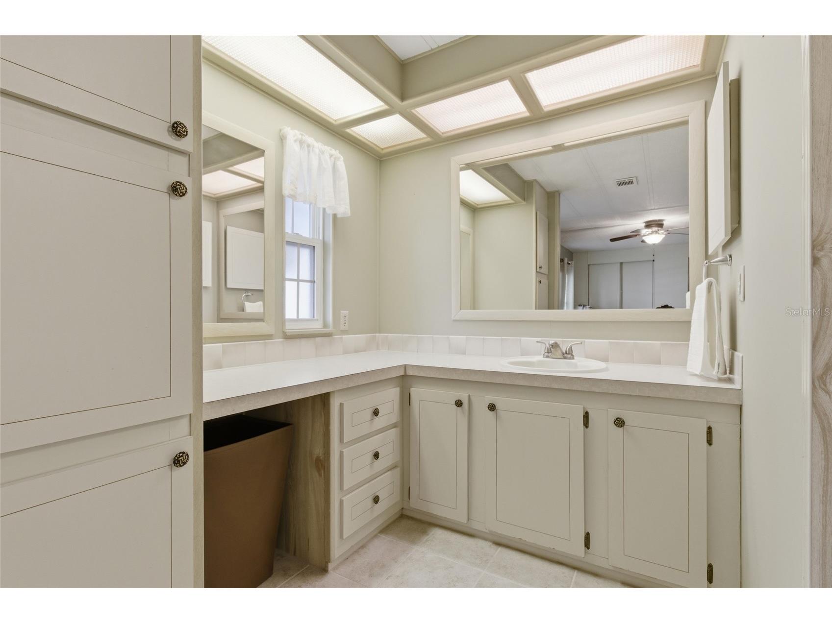 5533 Regal Way Zephyrhills FL 33541 TB8480640 image21