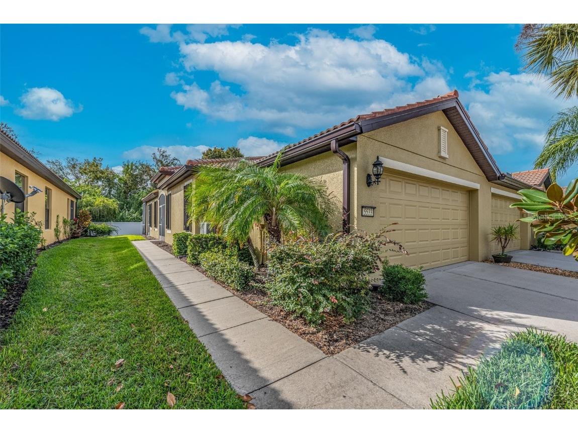 5533 Sunset Falls Drive Apollo Beach FL 33572 T3486033 image1