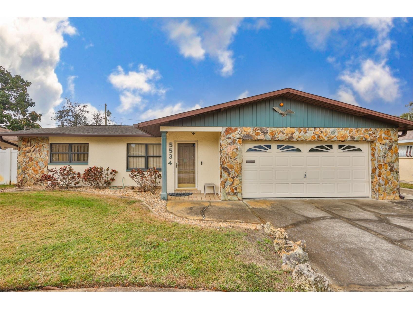 5534 22nd Avenue N Saint Petersburg FL 33710 TB8470316 image1