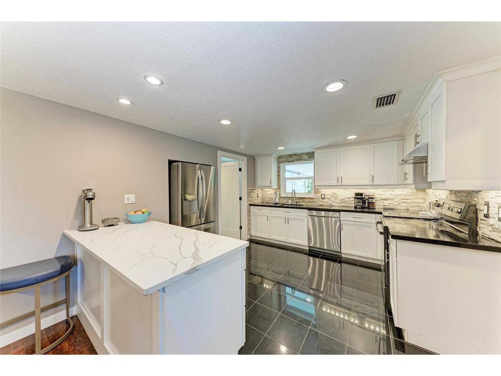5535 25th Street W Bradenton FL 34207 A4690559 image4