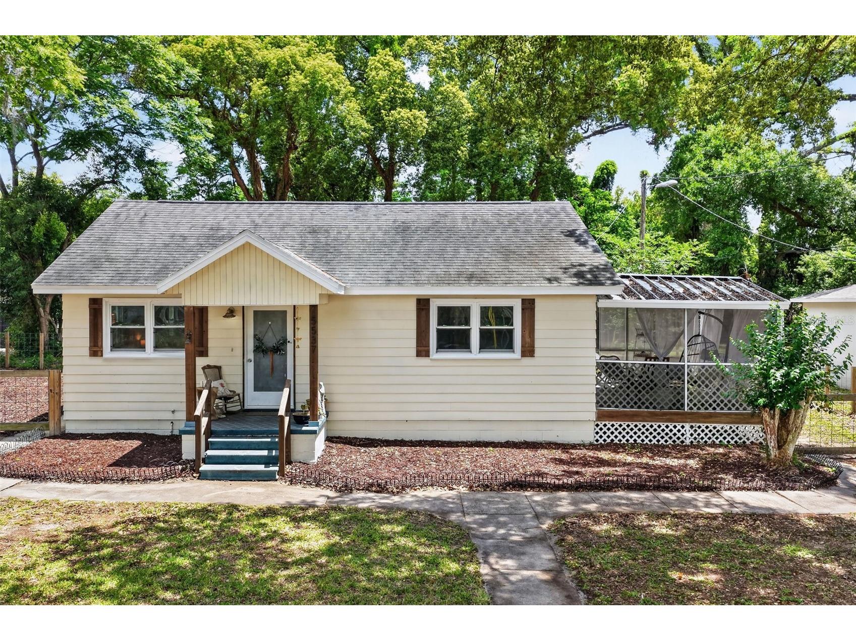 5537 Lake Street Mount Dora FL 32757 G5111751 image1