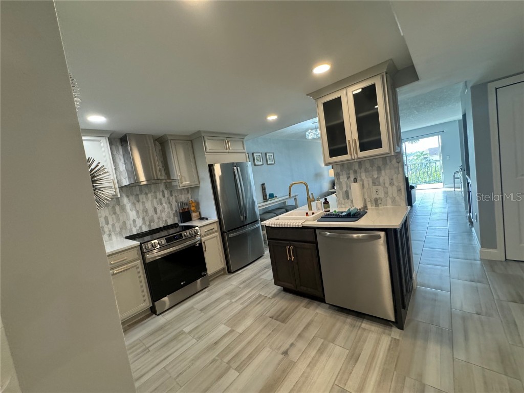 5537 Sea Forest Drive #208 New Port Richey FL 34652 - Canal TB8322447 image3