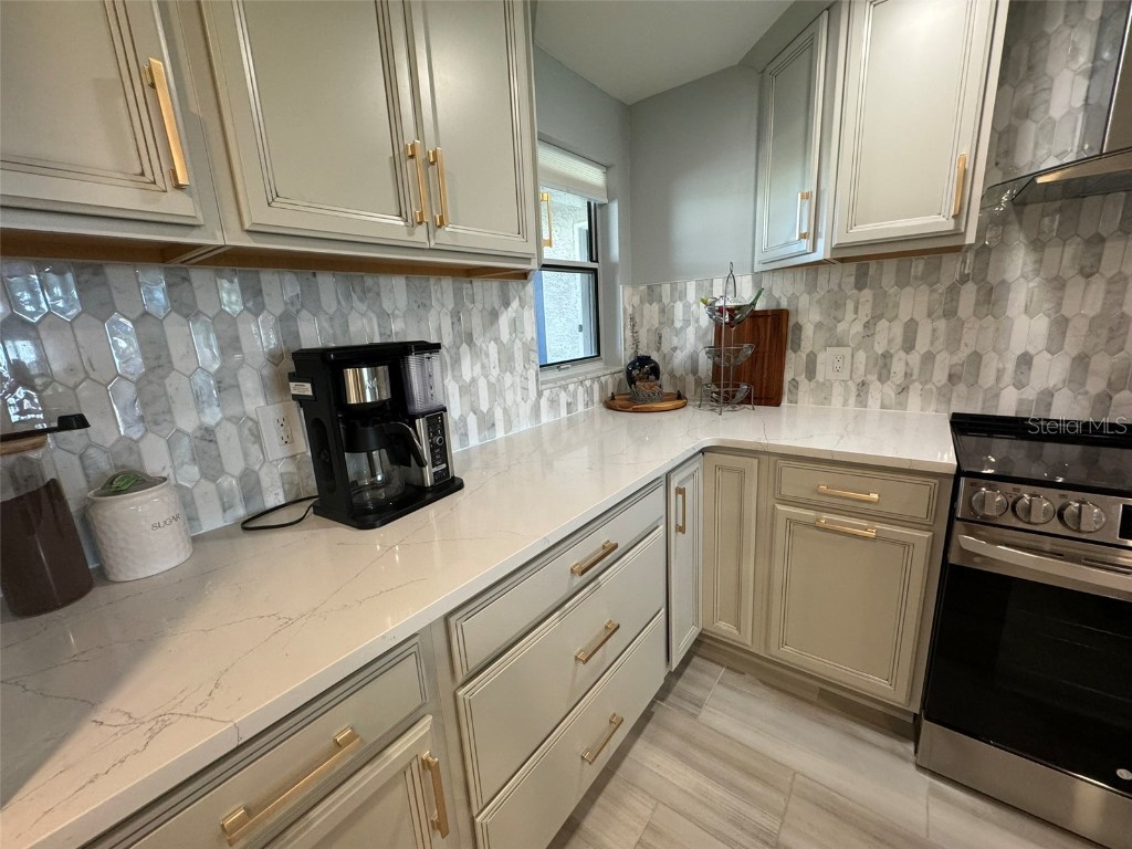 5537 Sea Forest Drive #208 New Port Richey FL 34652 - Canal TB8322447 image5