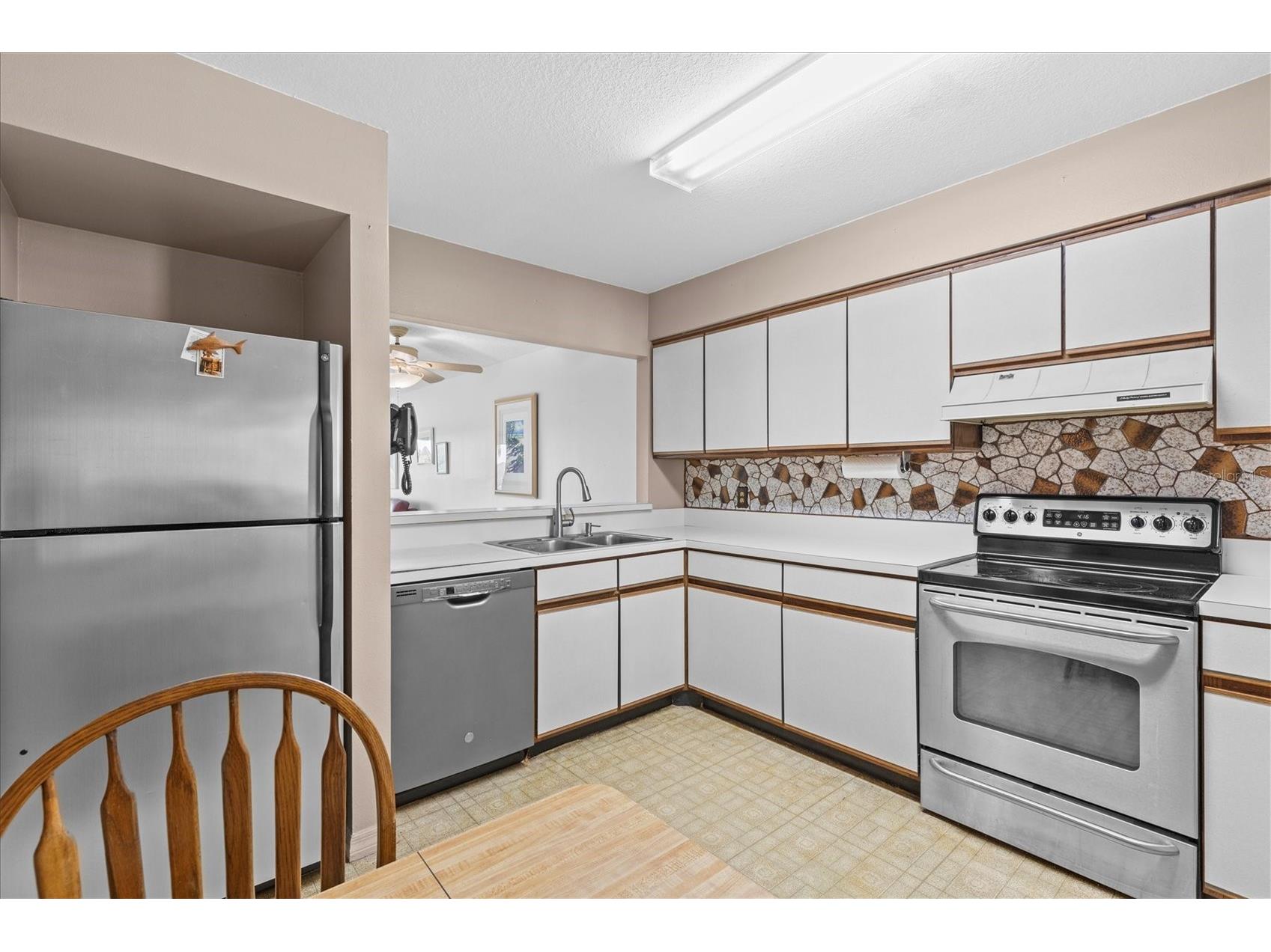 5537 Sea Forest Drive #307 New Port Richey FL 34652 - CROSS BAYOU W7882265 image19