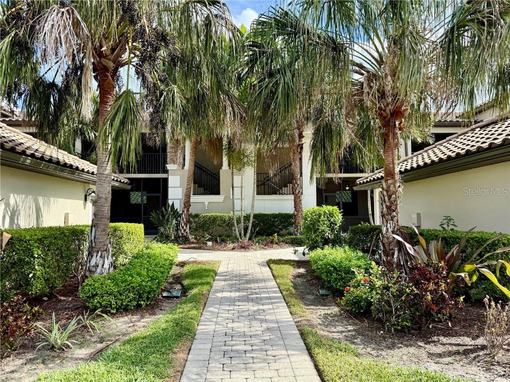 5538 Palmer Circle #104 Bradenton FL 34211 A4671266 image1