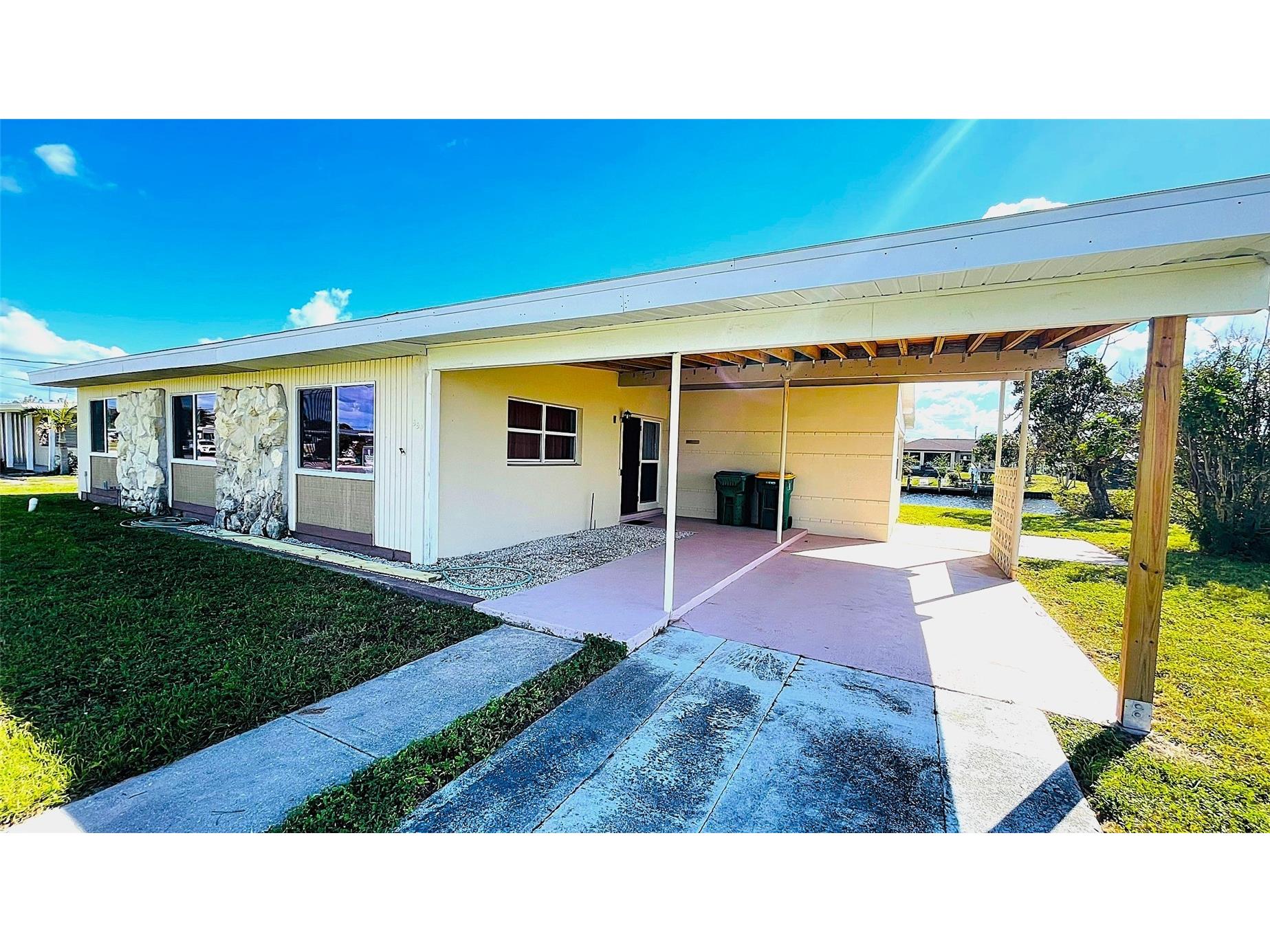 554 Lindley Terrace Port Charlotte FL 33952 - LINDLEY WATERWAY C7499931 image8