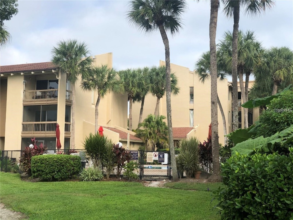 554 Orange Drive #13 Altamonte Springs FL 32701 O6115936 image1