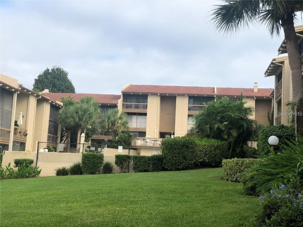 554 Orange Drive #13 Altamonte Springs FL 32701 O6124970 image1