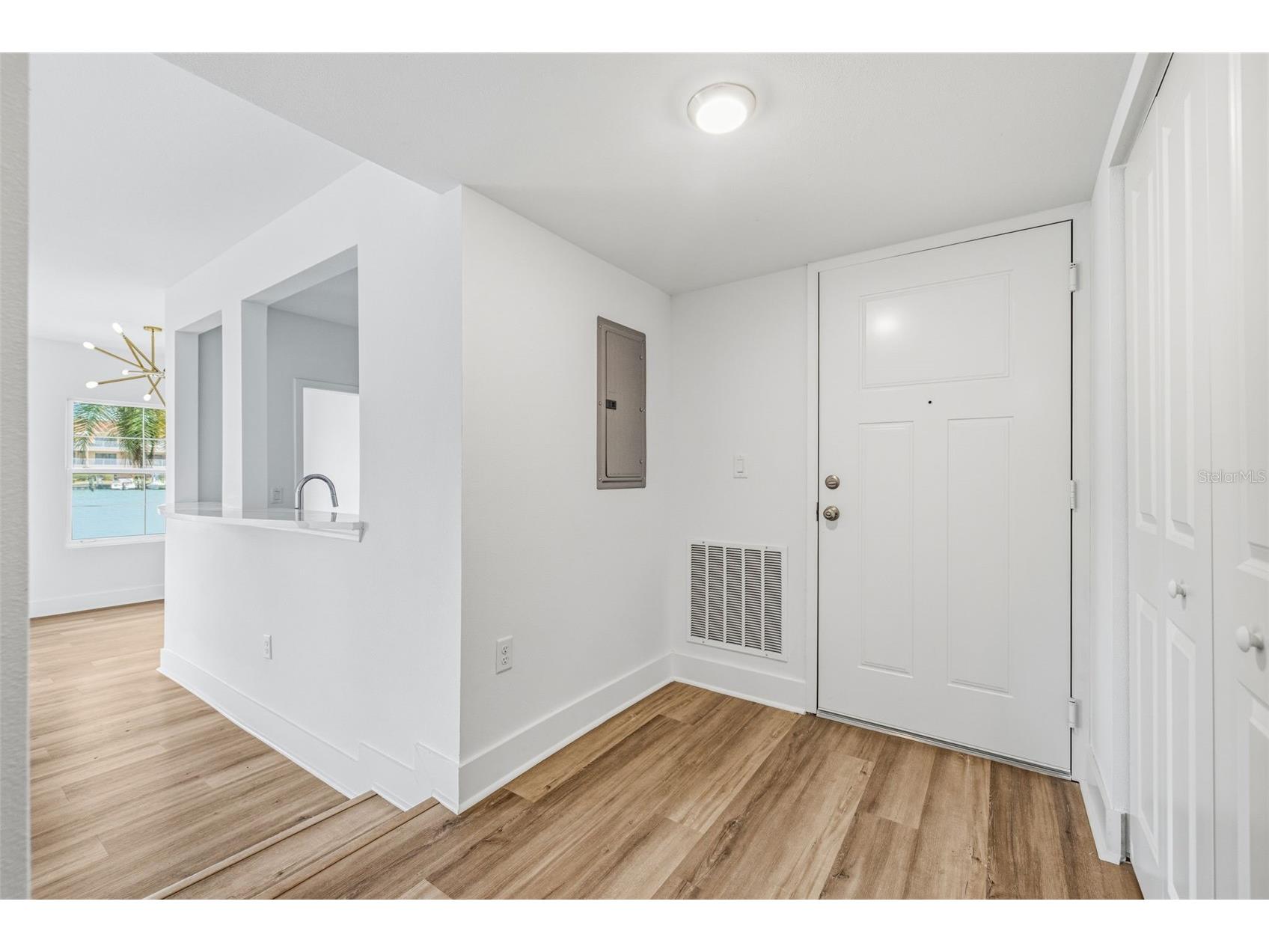 554 Plaza Seville Court #103 Treasure Island FL 33706 - BOCA CIEGA BAY INTRACOASTAL TB8504440 image18