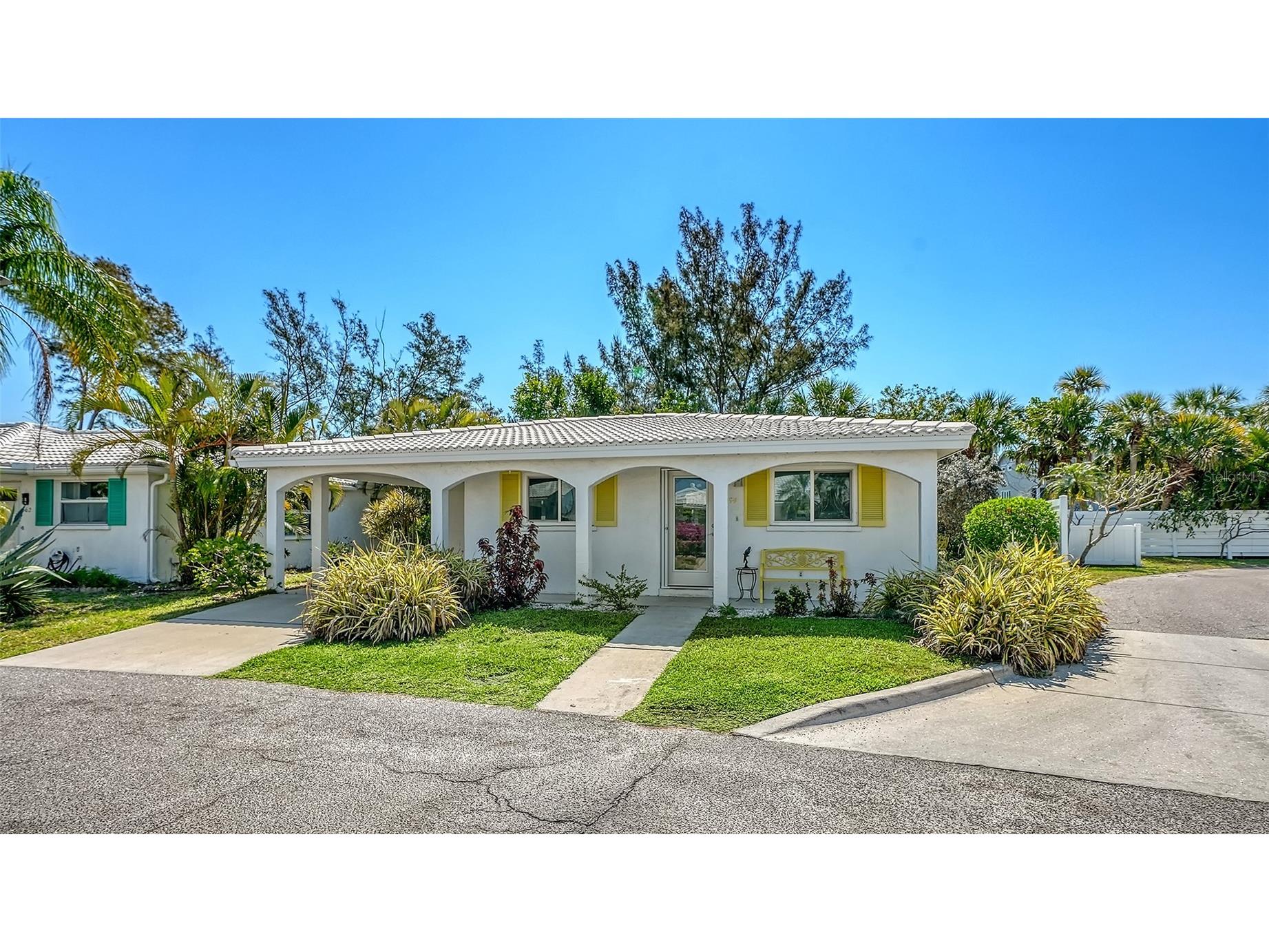 554 Spanish Drive S Longboat Key FL 34228 A4688632 image1