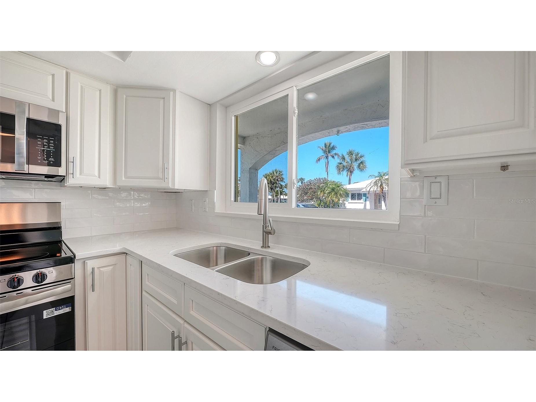 554 Spanish Drive S Longboat Key FL 34228 A4688632 image11