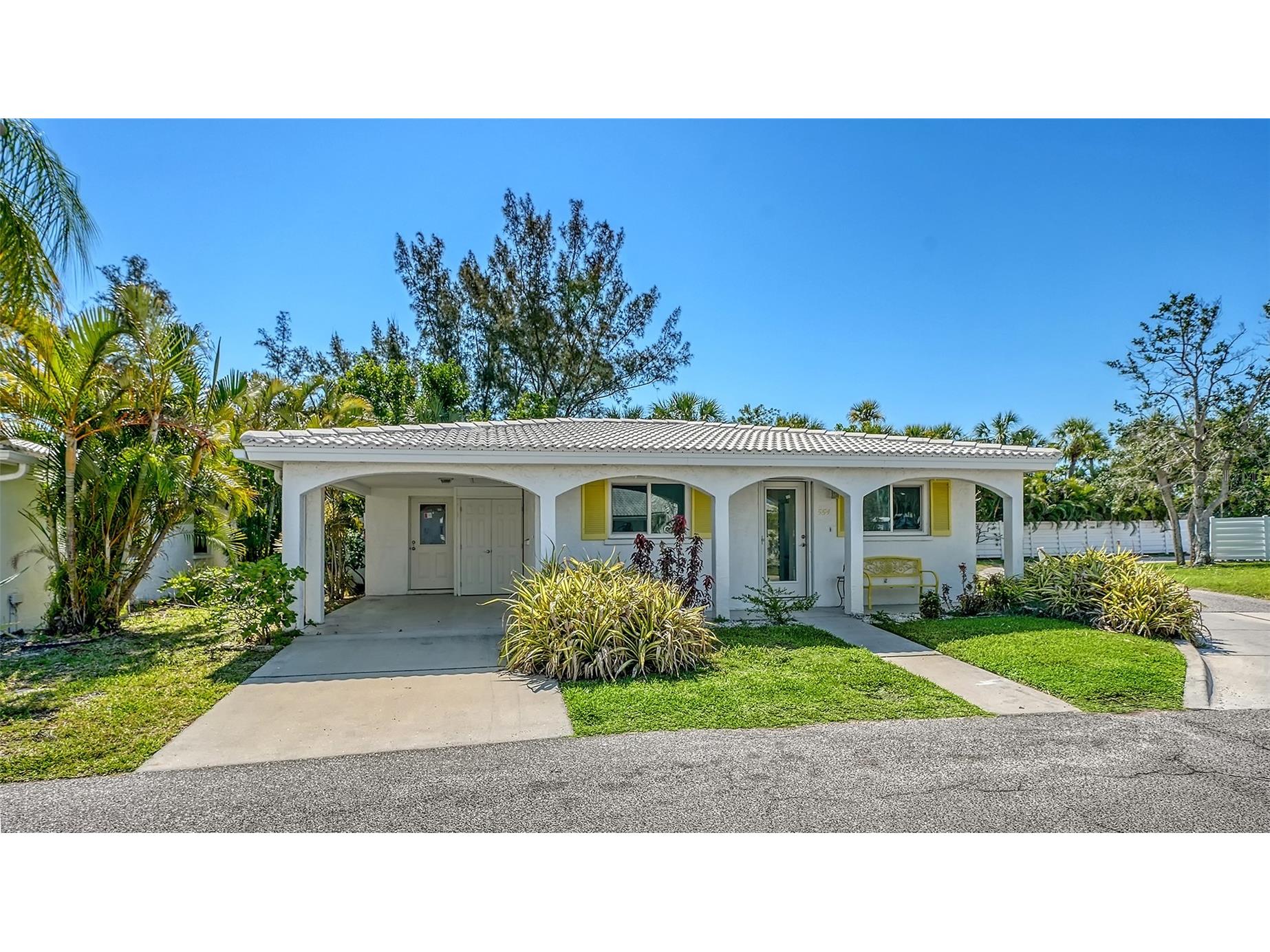 554 Spanish Drive S Longboat Key FL 34228 A4688632 image2