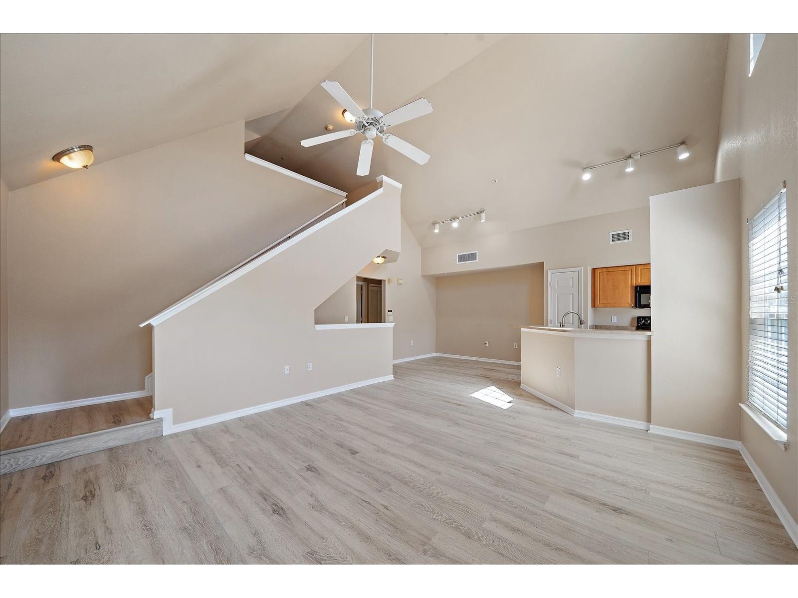5540 Rosehill Road #201 Sarasota FL 34233 A4686036 image20